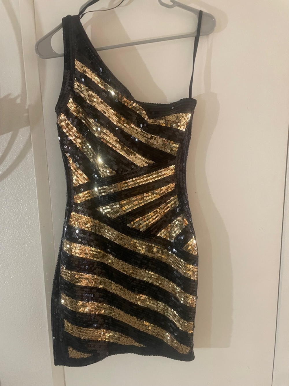 bebe Black Gold Sequin One Shoulder Bodycon Mini Dress Small - Picture 8 of 8